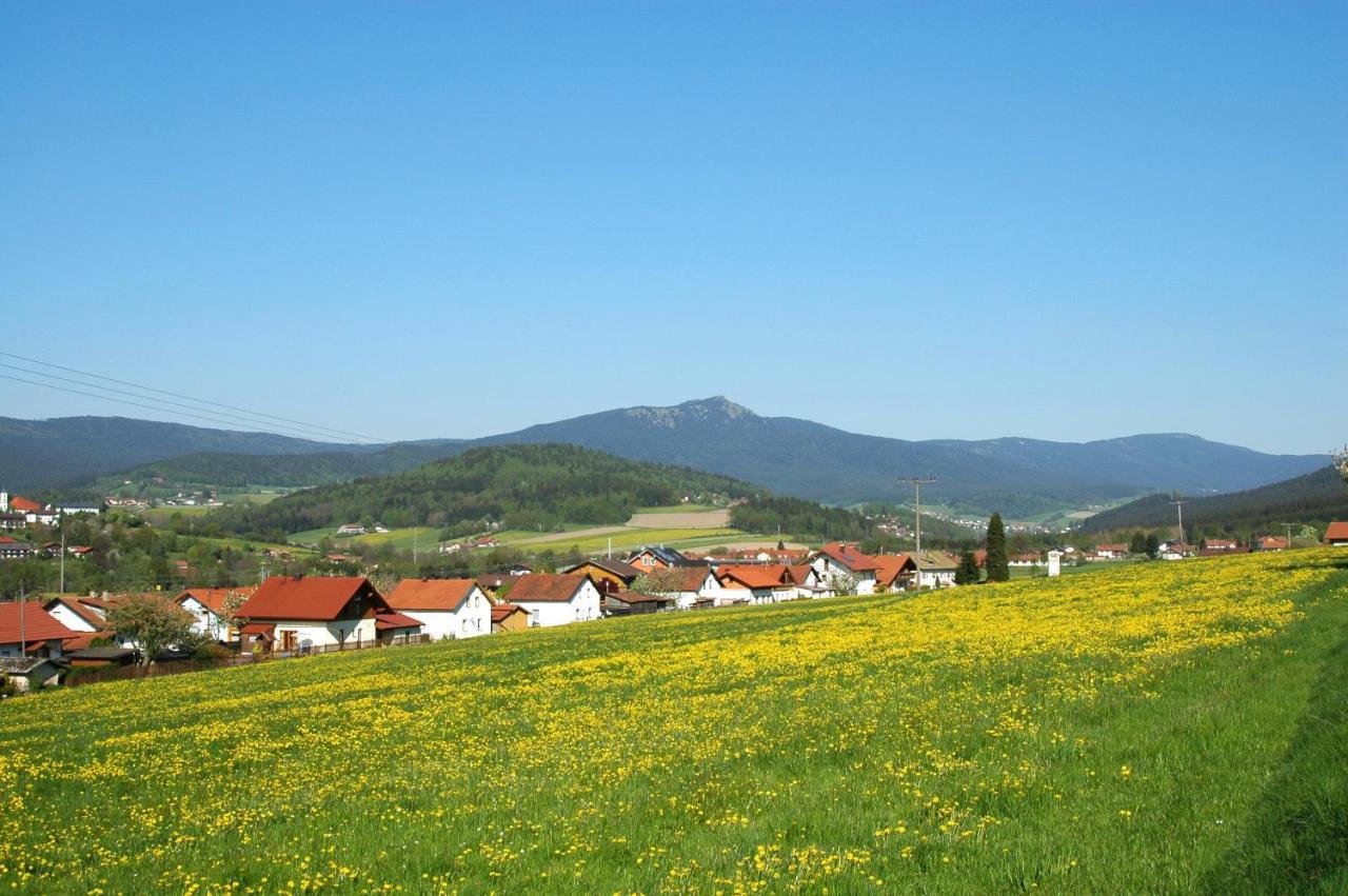 Landgasthof Achatz Arrach Exteriör bild